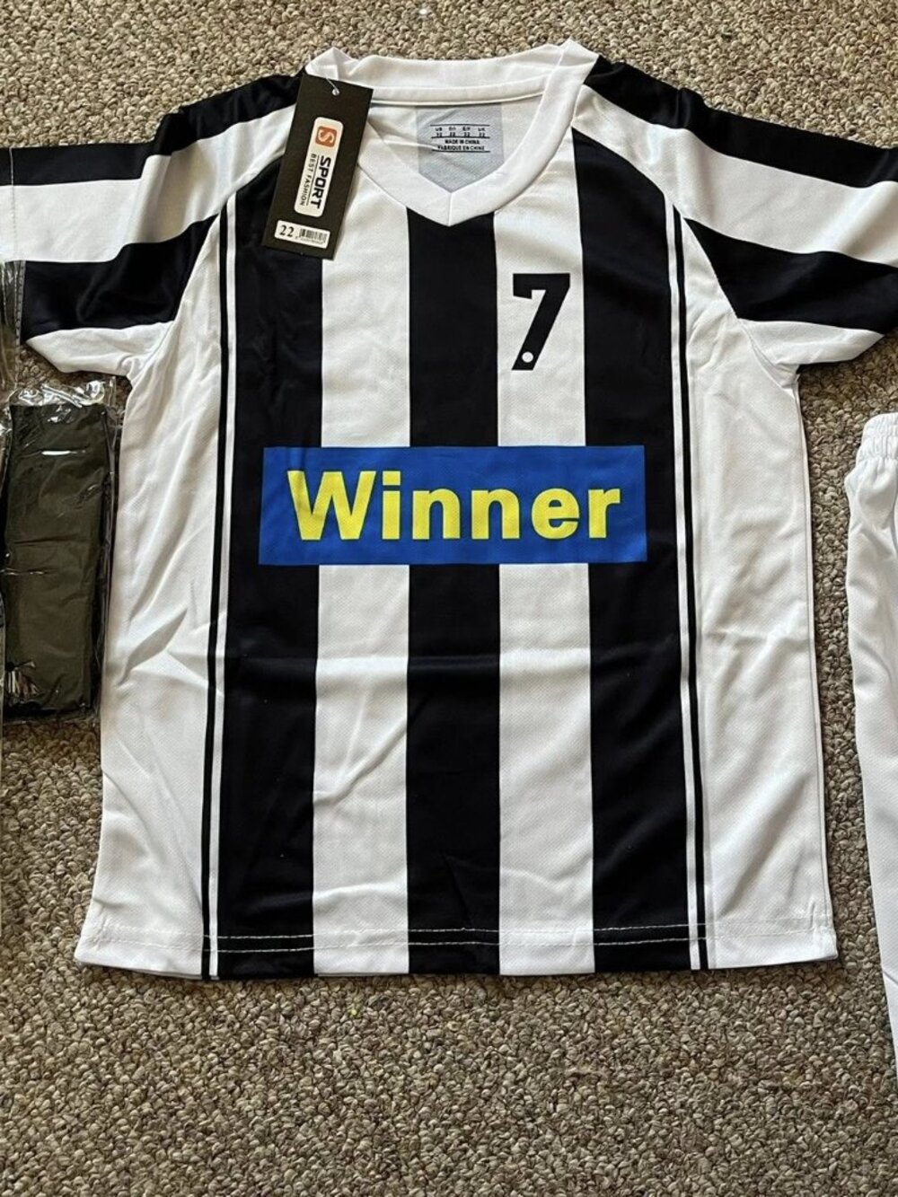 Kids Black & White Soccer Set (Jersey, Shorts, Socks, Arm Bands) - Small - New